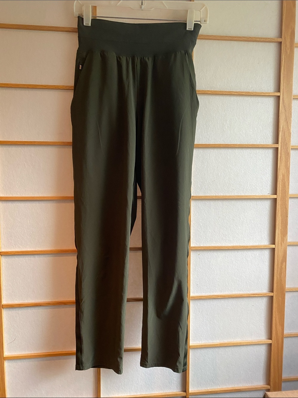 Athleta Olive Green Cropped Brooklyn pants